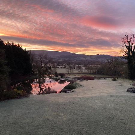 Cwmbach Lodge Luxury B&B Glasbury Exteriör bild